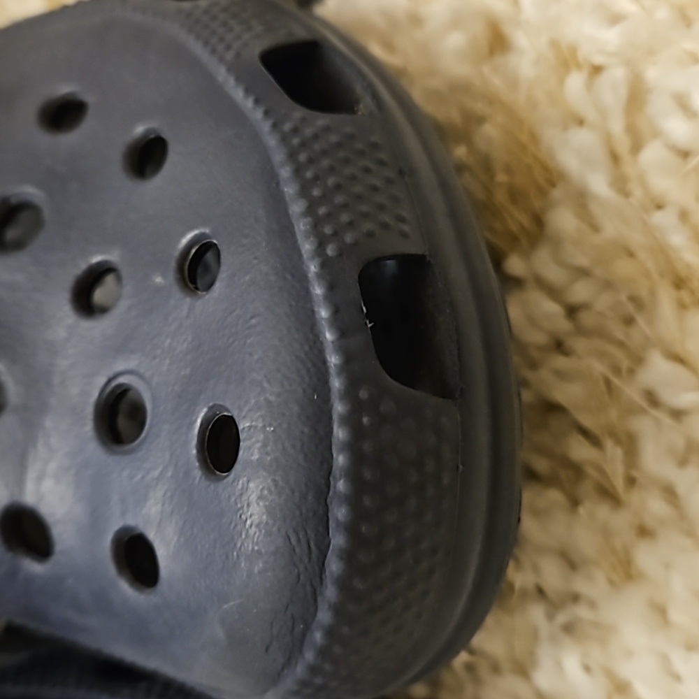 Crocs - Picture 3 of 7